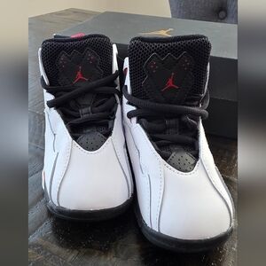 Nike, Jordan True Flight (TD), White/Varsity Red-Black, Toddler Boys' Size 10c